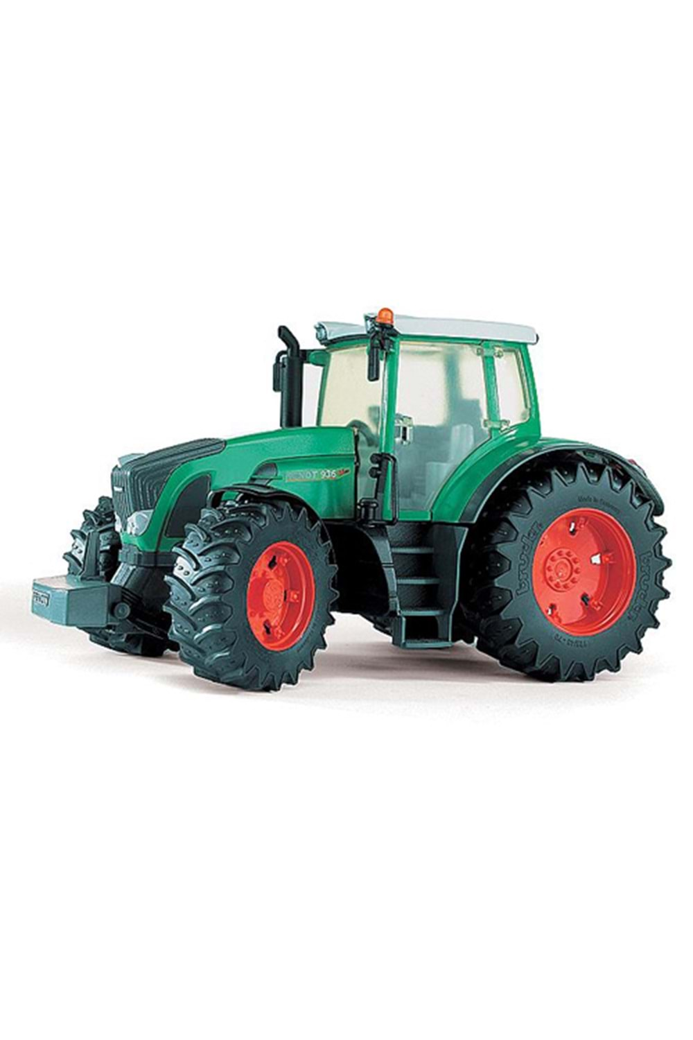 Bruder Fendt 936 Vario Traktör 3 Yaş+ 03040