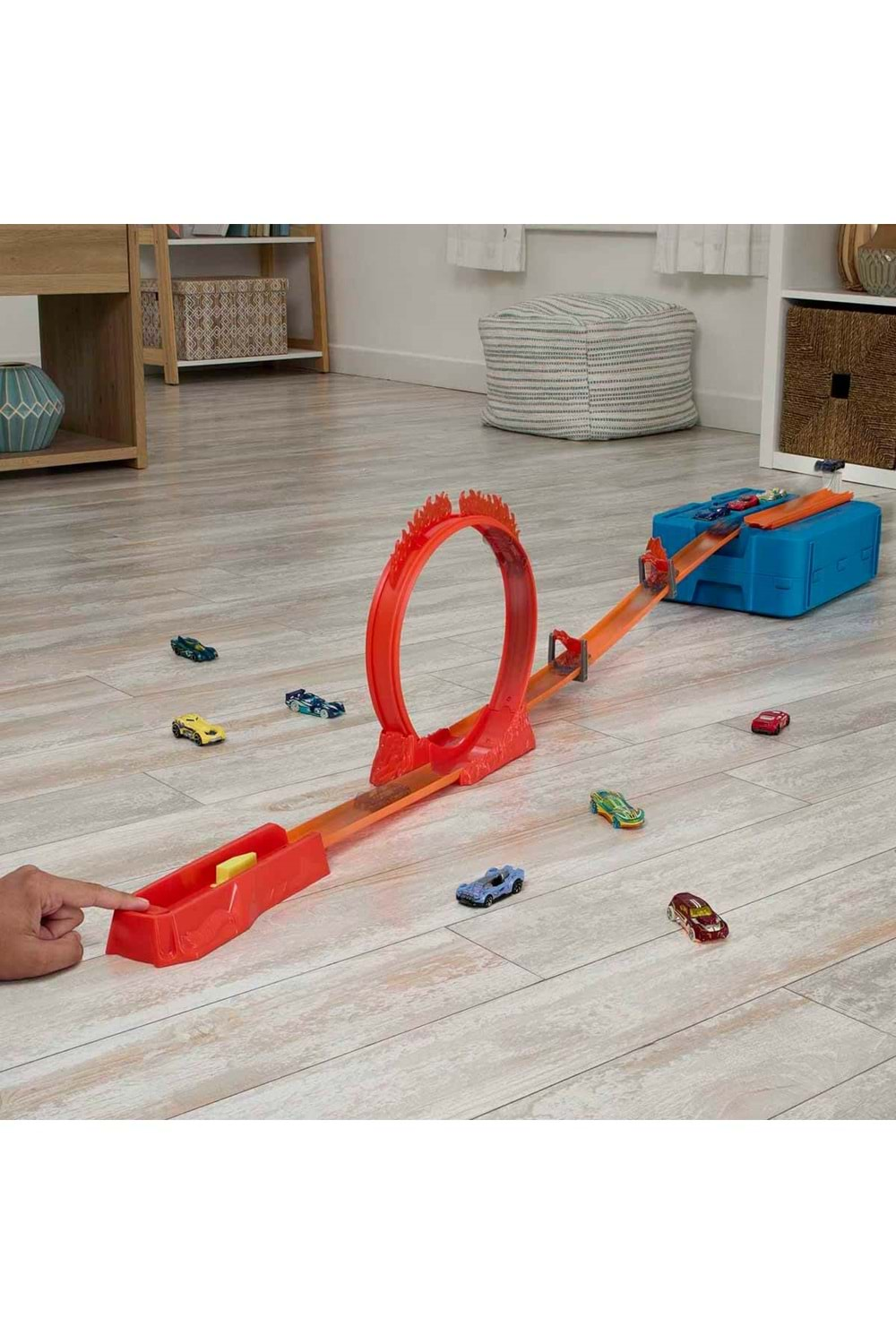 Hot Wheels Track Builder Alev Temalı Akrobasi Seti HMC04