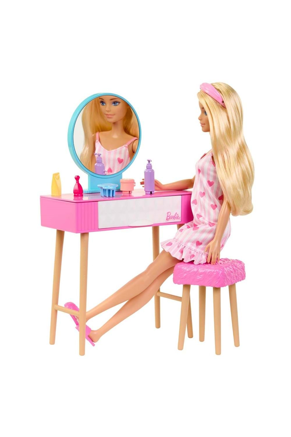 Barbie nin Yatak Odası Oyun Seti HPT55