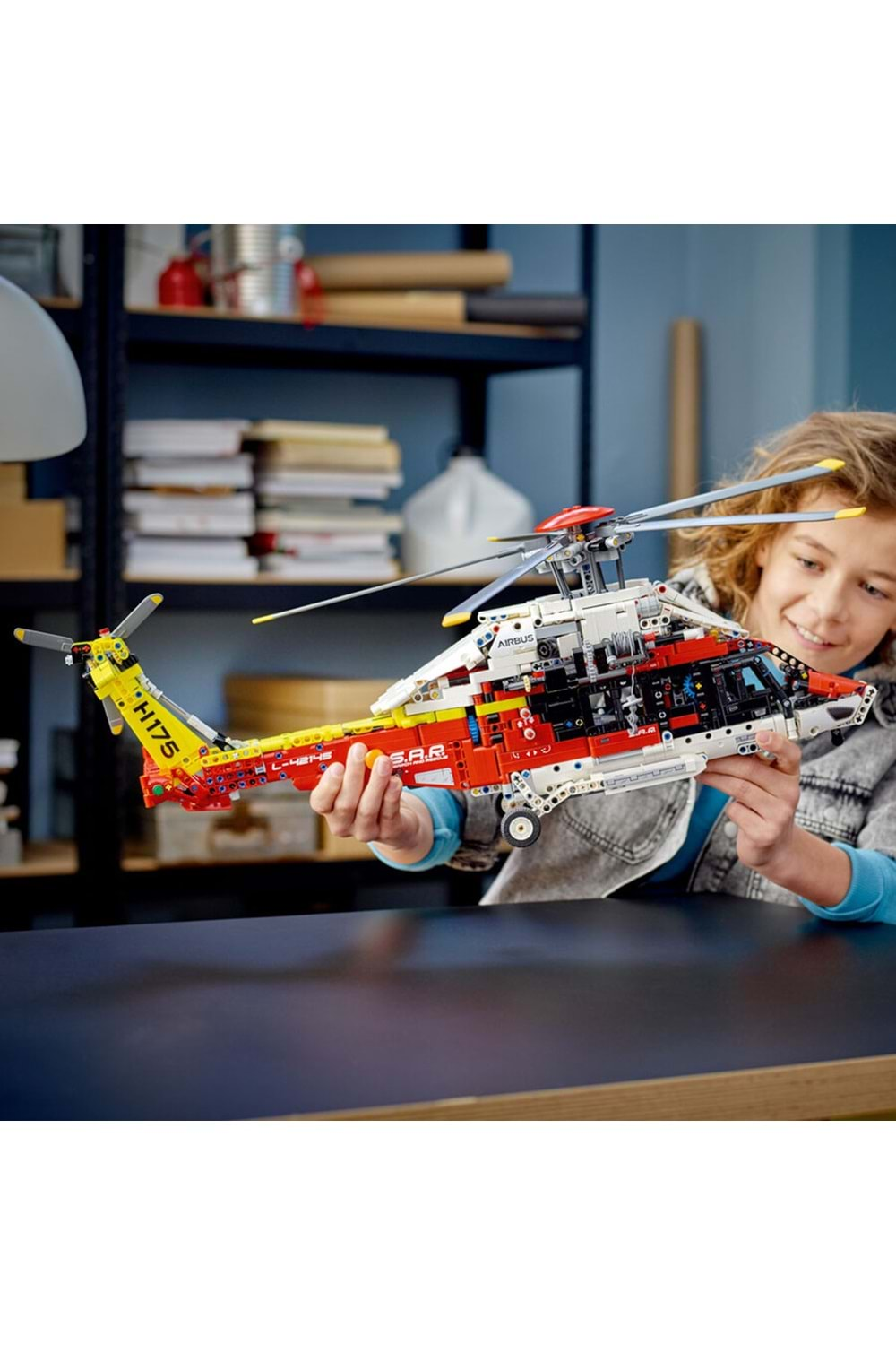 Lego Technic Airbus H175 Kurtarma Helikopteri * 42145