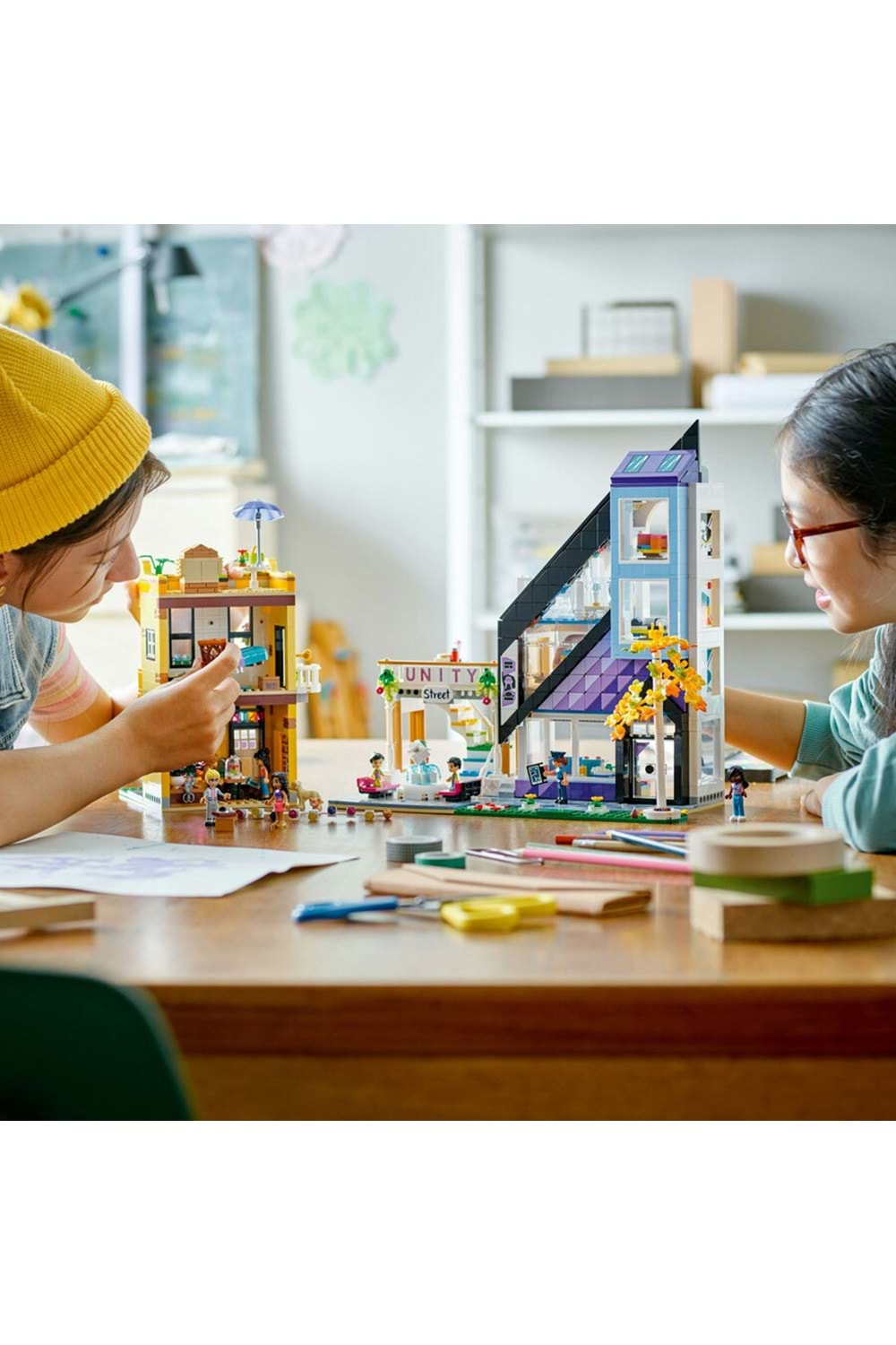 Lego Friends Şehir Merkezi Çiçek ve Tasarım Dükkanları * 41732