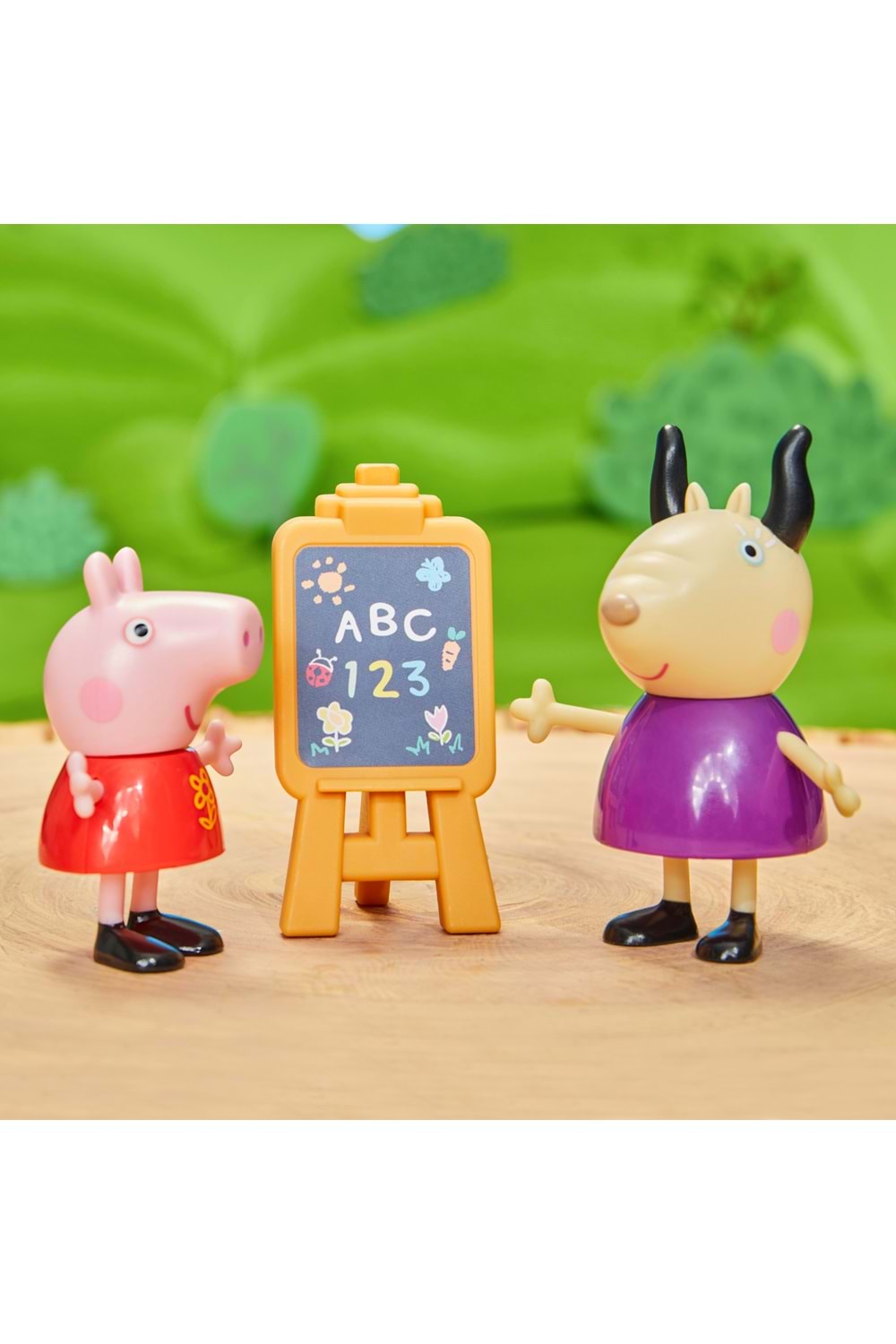 Peppa Pig Peppa nın Oyun Grubu F8868