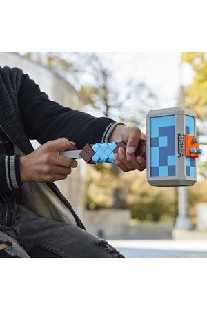 Nerf Minecraft Stormlander F4416