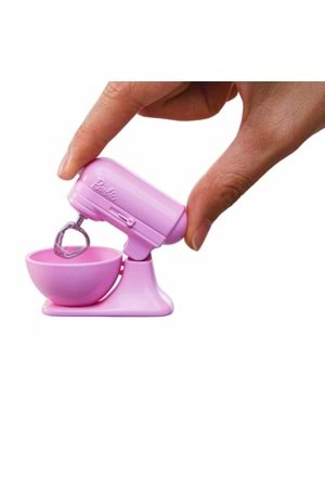 Barbie ile Mutfak Maceraları Oyun Seti HCD44