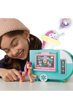 My Little Pony Sunny Starscout Smoothie Arabası F6339