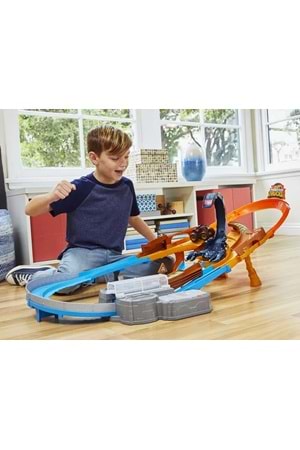 Hot Wheels Monster Trucks Akrep Isırığı Yarış Pisti GTL33