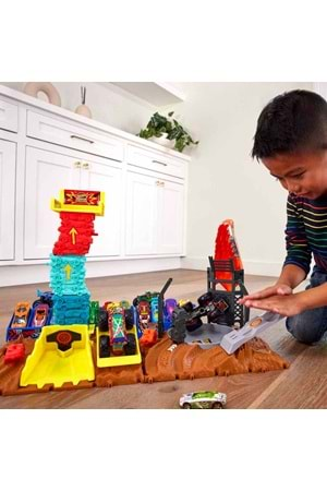 Hot Wheels Monster Trucks Arenada Yarı Final Setleri HNB94