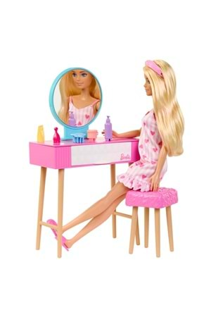 Barbie nin Yatak Odası Oyun Seti HPT55