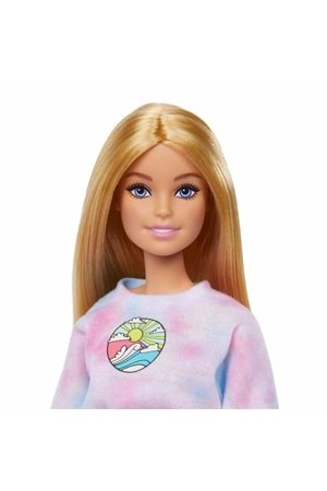 Barbie Malibu Stilist Bebek Oyun Seti HNK95