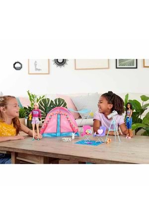 Barbie Malibu ve Brooklyn Kampta HGC18