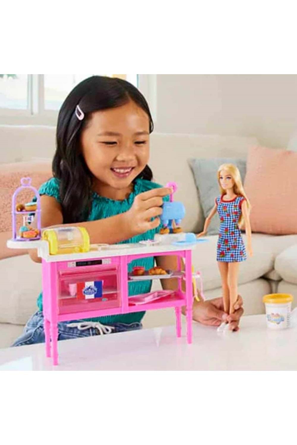 Barbie nin Eğlenceli Kafesi HJY19