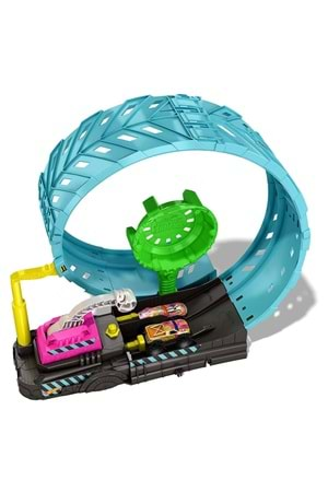 Hot Wheels Monster Trucks Karanlıkta Parlayan Çemberde Yarış HBN02