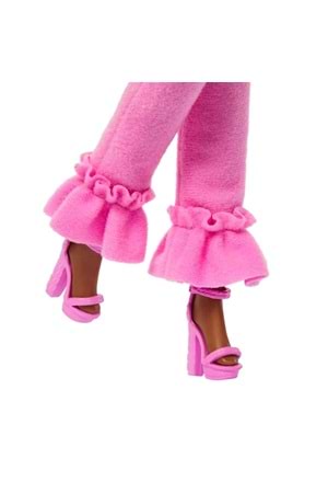 Barbie Deluxe Style Kahverengi Örgü Saçlı Bebek HYV28