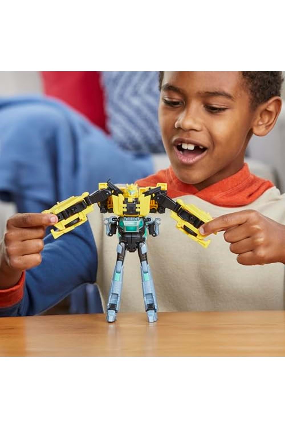 Transformers Tek Adımda Dönüşen Bumnlebee ve Mo Malto F8439
