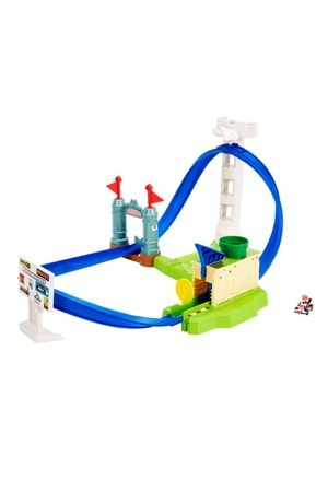 Hot Wheels Mario Kart Keskin Dönüşler Pist Seti HGK59